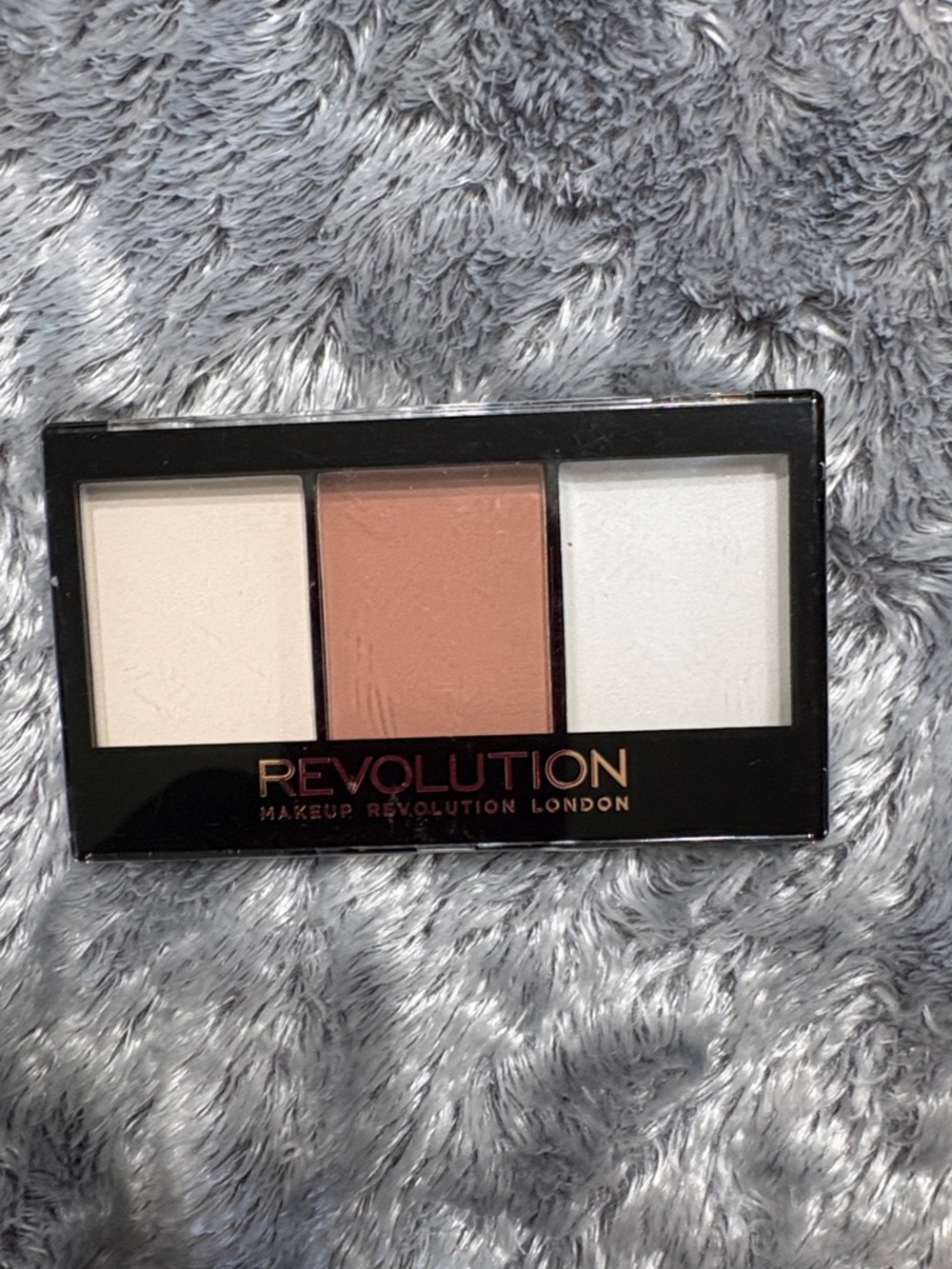Revolution Makeup Bundle - Picture 3 of 10